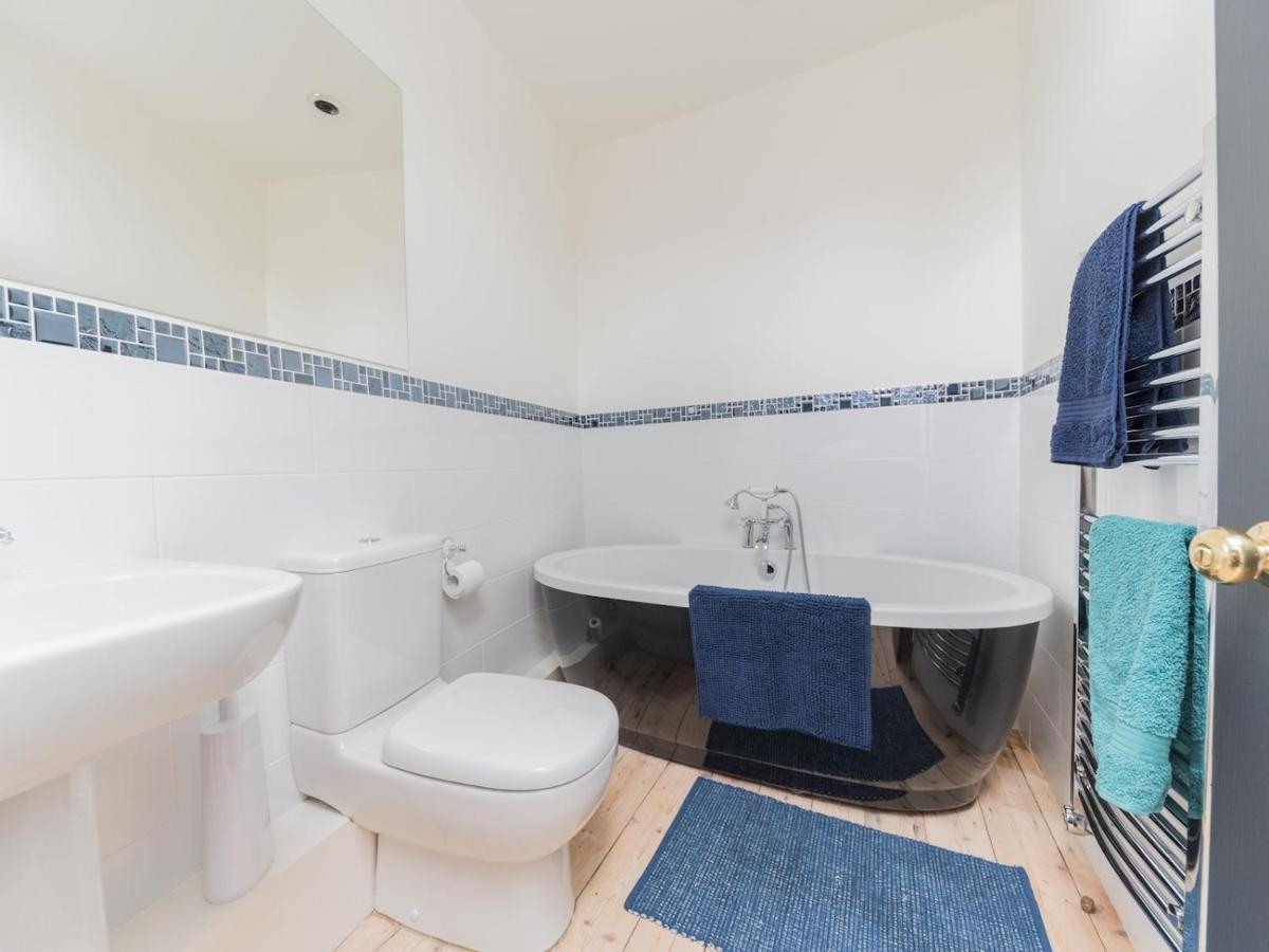 Villa Pass The Keys Mop Fair Sunny Garden Town Centre Ulverston Exterior foto